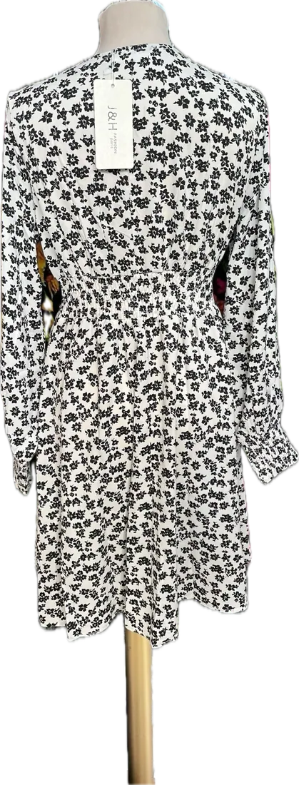 Robe courte fleurie, vue 2